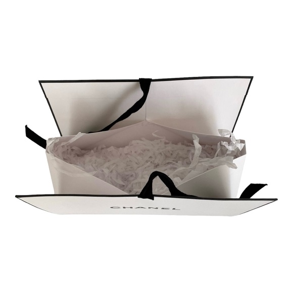 Chanel Gift Package - Picture 3 of 9